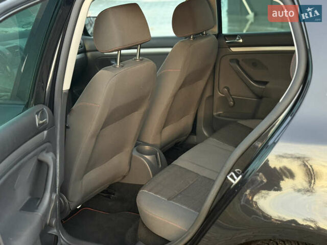 Чорний Фольксваген Гольф, об'ємом двигуна 1.6 л та пробігом 169 тис. км за 5999 $, фото 57 на Automoto.ua