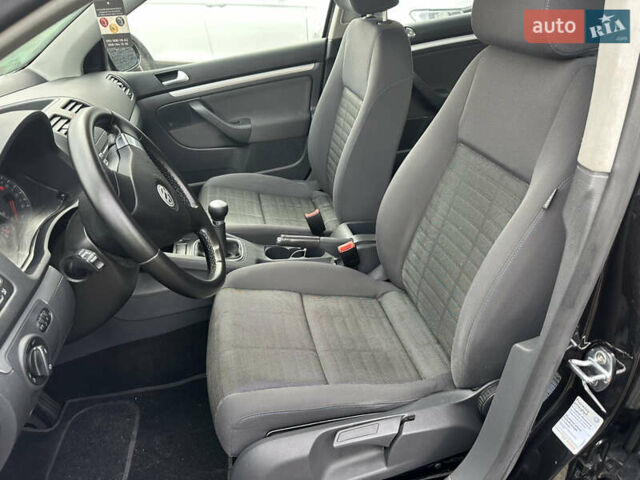 Чорний Фольксваген Гольф, об'ємом двигуна 1.6 л та пробігом 187 тис. км за 6300 $, фото 24 на Automoto.ua