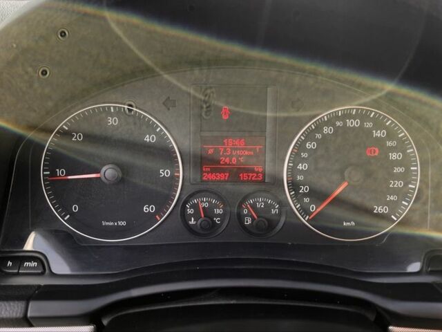 Черный Фольксваген Гольф, объемом двигателя 1.9 л и пробегом 240 тыс. км за 5800 $, фото 7 на Automoto.ua