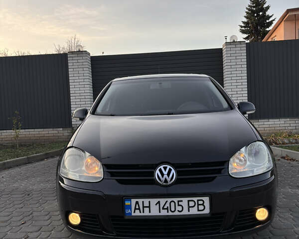 Черный Фольксваген Гольф, объемом двигателя 1.6 л и пробегом 280 тыс. км за 6300 $, фото 4 на Automoto.ua