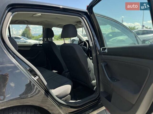 Чорний Фольксваген Гольф, об'ємом двигуна 1.6 л та пробігом 188 тис. км за 5500 $, фото 22 на Automoto.ua