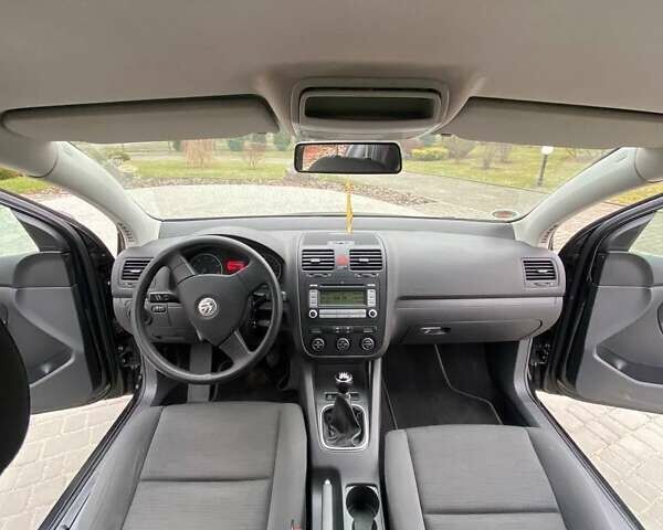 Чорний Фольксваген Гольф, об'ємом двигуна 1.6 л та пробігом 160 тис. км за 6300 $, фото 23 на Automoto.ua