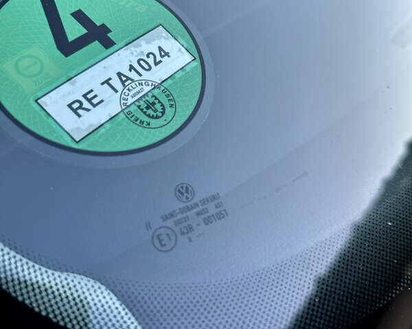 Черный Фольксваген Гольф, объемом двигателя 1.4 л и пробегом 171 тыс. км за 7500 $, фото 26 на Automoto.ua