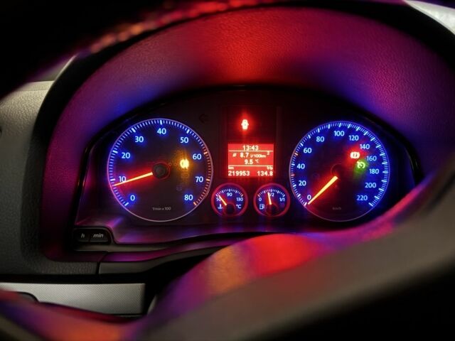 Фольксваген Гольф 2007 у Шостке на Automoto.ua Чорний Фольксваген Гольф, об'ємом двигуна 1.4 л та пробігом 220 тис. км за 5200 $, фото 15 на Automoto.ua