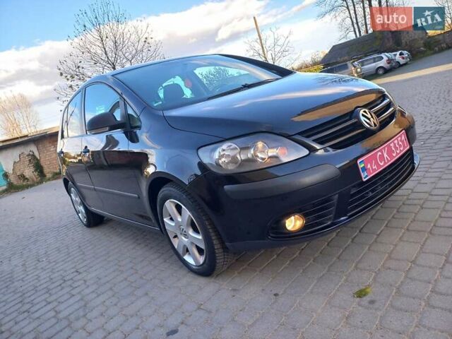 Черный Фольксваген Гольф, объемом двигателя 1.6 л и пробегом 200 тыс. км за 5650 $, фото 4 на Automoto.ua