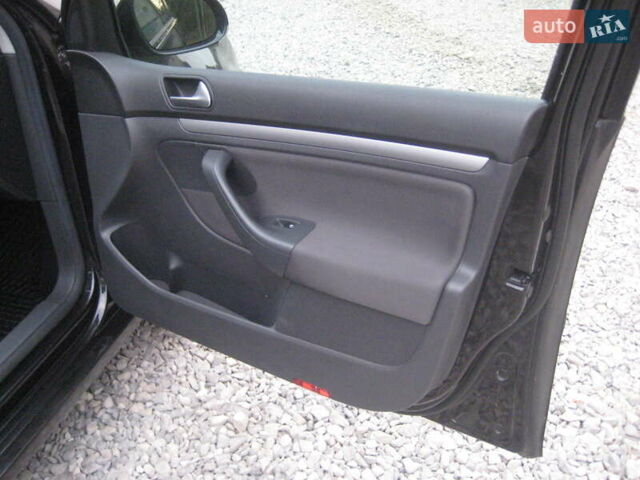 Черный Фольксваген Гольф, объемом двигателя 1.4 л и пробегом 174 тыс. км за 5999 $, фото 20 на Automoto.ua