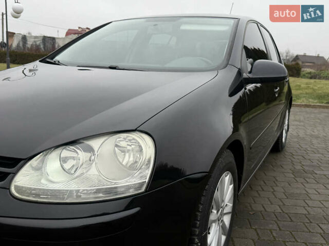 Черный Фольксваген Гольф, объемом двигателя 1.6 л и пробегом 173 тыс. км за 7000 $, фото 18 на Automoto.ua