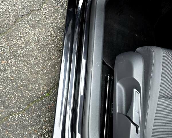 Чорний Фольксваген Гольф, об'ємом двигуна 1.6 л та пробігом 230 тис. км за 6450 $, фото 104 на Automoto.ua