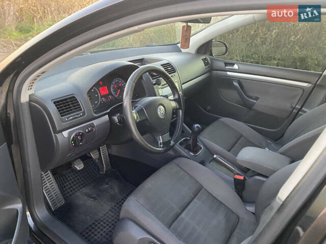 Чорний Фольксваген Гольф, об'ємом двигуна 1.97 л та пробігом 320 тис. км за 5500 $, фото 12 на Automoto.ua
