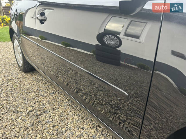 Черный Фольксваген Гольф, объемом двигателя 1.6 л и пробегом 253 тыс. км за 6250 $, фото 49 на Automoto.ua