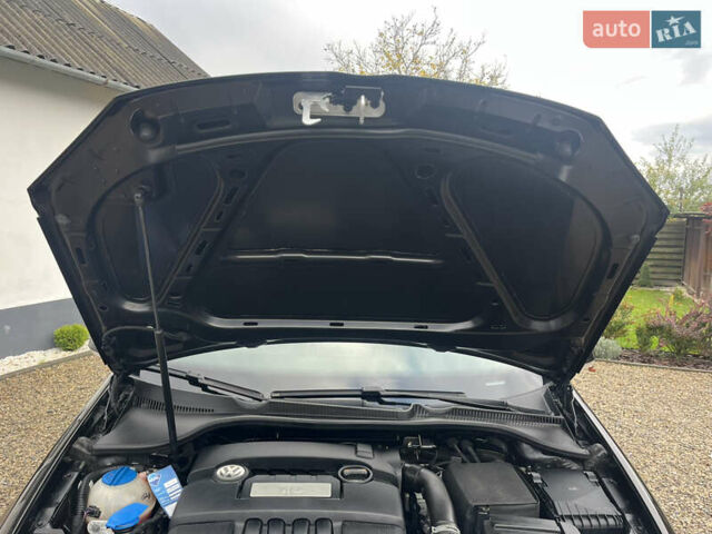 Черный Фольксваген Гольф, объемом двигателя 1.6 л и пробегом 253 тыс. км за 6250 $, фото 91 на Automoto.ua