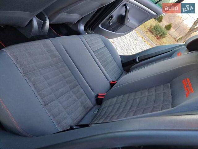 Чорний Фольксваген Гольф, об'ємом двигуна 1.6 л та пробігом 212 тис. км за 6750 $, фото 32 на Automoto.ua