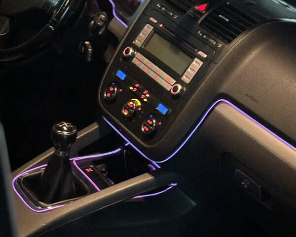 Черный Фольксваген Гольф, объемом двигателя 1.9 л и пробегом 190 тыс. км за 7200 $, фото 9 на Automoto.ua