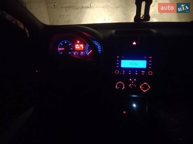 Черный Фольксваген Гольф, объемом двигателя 1.9 л и пробегом 257 тыс. км за 6650 $, фото 41 на Automoto.ua