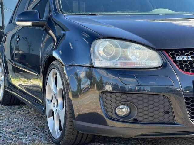 Черный Фольксваген Гольф, объемом двигателя 2 л и пробегом 228 тыс. км за 5600 $, фото 4 на Automoto.ua