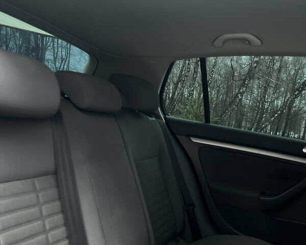 Чорний Фольксваген Гольф, об'ємом двигуна 1.6 л та пробігом 270 тис. км за 6800 $, фото 21 на Automoto.ua