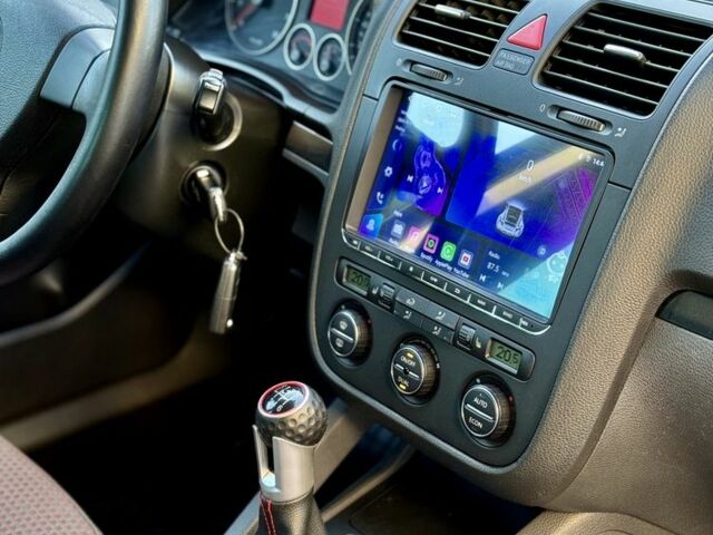 Черный Фольксваген Гольф, объемом двигателя 1.4 л и пробегом 171 тыс. км за 6999 $, фото 14 на Automoto.ua