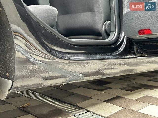 Черный Фольксваген Гольф, объемом двигателя 1.6 л и пробегом 196 тыс. км за 6200 $, фото 48 на Automoto.ua