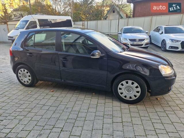 Черный Фольксваген Гольф, объемом двигателя 1.6 л и пробегом 255 тыс. км за 5950 $, фото 14 на Automoto.ua