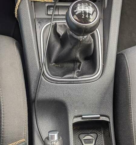 Черный Фольксваген Гольф, объемом двигателя 1.4 л и пробегом 230 тыс. км за 6500 $, фото 18 на Automoto.ua