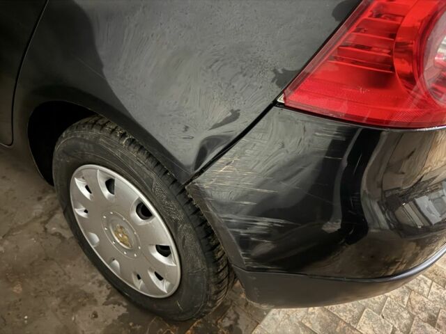 Фольксваген Гольф 2007 у Шостке на Automoto.ua Чорний Фольксваген Гольф, об'ємом двигуна 1.4 л та пробігом 220 тис. км за 5200 $, фото 20 на Automoto.ua