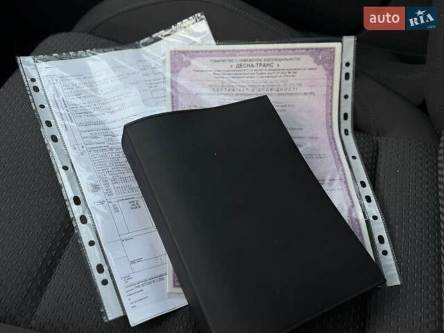 Черный Фольксваген Гольф, объемом двигателя 1.6 л и пробегом 182 тыс. км за 6350 $, фото 88 на Automoto.ua