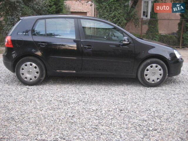 Черный Фольксваген Гольф, объемом двигателя 1.4 л и пробегом 174 тыс. км за 5999 $, фото 21 на Automoto.ua