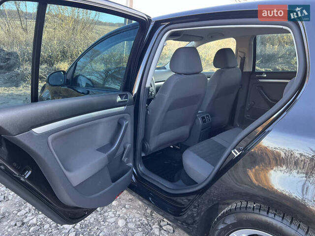 Чорний Фольксваген Гольф, об'ємом двигуна 1.4 л та пробігом 182 тис. км за 5850 $, фото 19 на Automoto.ua