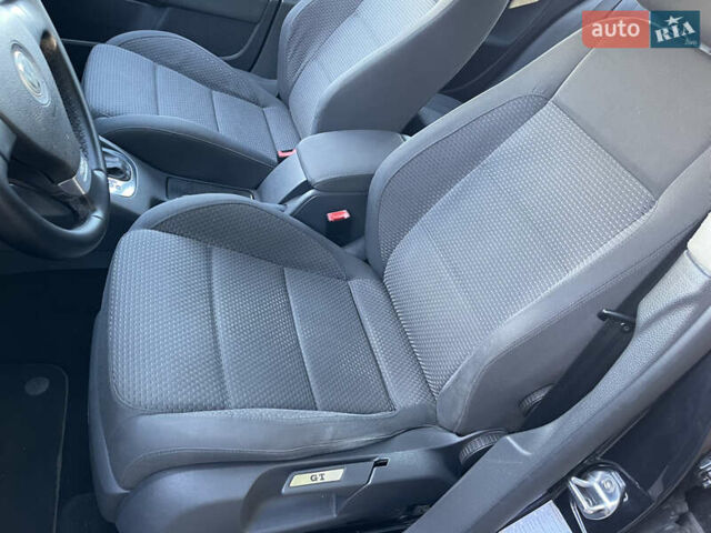 Черный Фольксваген Гольф, объемом двигателя 1.4 л и пробегом 217 тыс. км за 7750 $, фото 36 на Automoto.ua