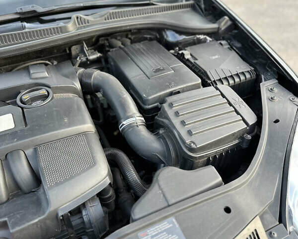 Черный Фольксваген Гольф, объемом двигателя 1.6 л и пробегом 232 тыс. км за 5750 $, фото 36 на Automoto.ua