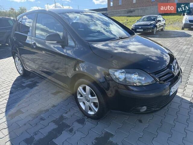 Черный Фольксваген Гольф, объемом двигателя 1.6 л и пробегом 280 тыс. км за 4950 $, фото 20 на Automoto.ua
