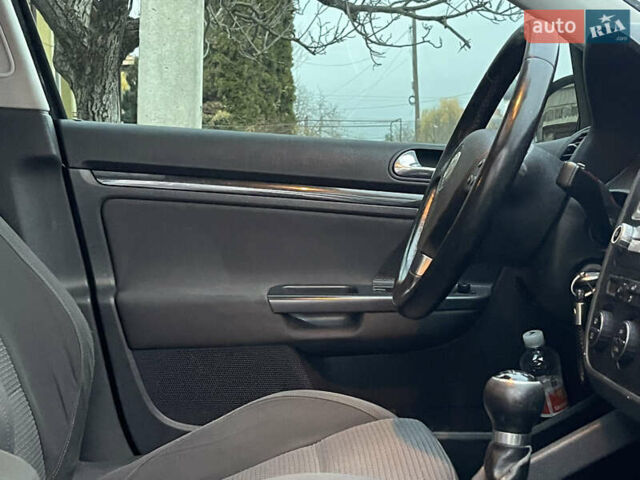 Чорний Фольксваген Гольф, об'ємом двигуна 1.4 л та пробігом 170 тис. км за 6250 $, фото 36 на Automoto.ua