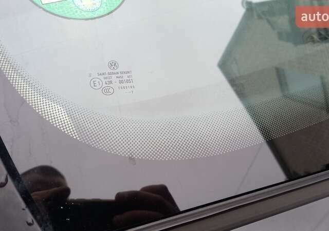 Черный Фольксваген Гольф, объемом двигателя 1.6 л и пробегом 246 тыс. км за 5099 $, фото 24 на Automoto.ua