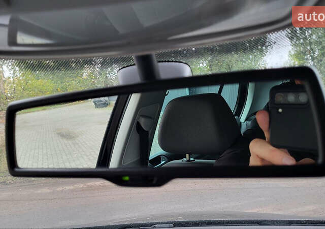 Черный Фольксваген Гольф, объемом двигателя 1.6 л и пробегом 237 тыс. км за 6500 $, фото 35 на Automoto.ua