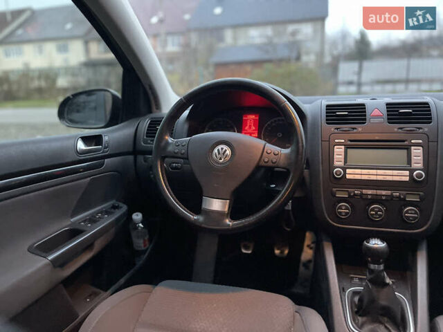 Чорний Фольксваген Гольф, об'ємом двигуна 1.4 л та пробігом 170 тис. км за 6250 $, фото 27 на Automoto.ua