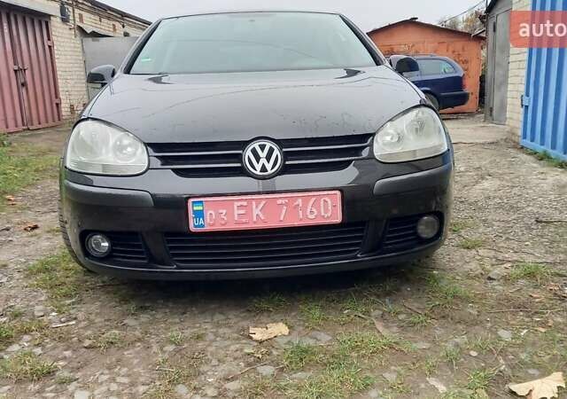 Черный Фольксваген Гольф, объемом двигателя 1.6 л и пробегом 246 тыс. км за 5099 $, фото 2 на Automoto.ua