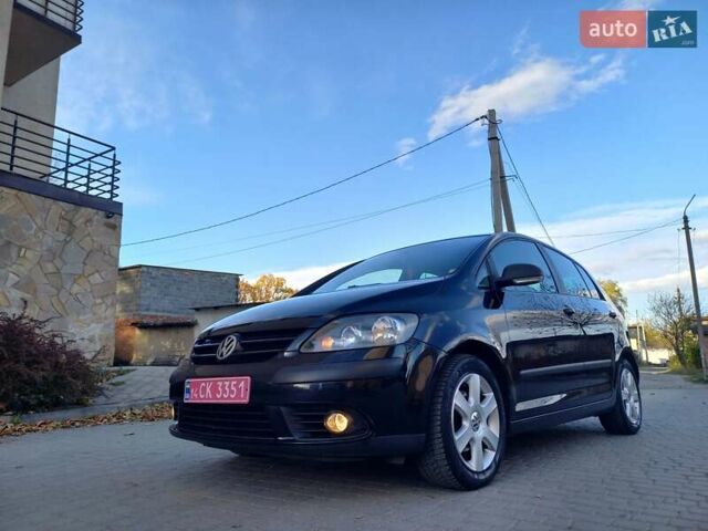 Черный Фольксваген Гольф, объемом двигателя 1.6 л и пробегом 200 тыс. км за 5650 $, фото 3 на Automoto.ua