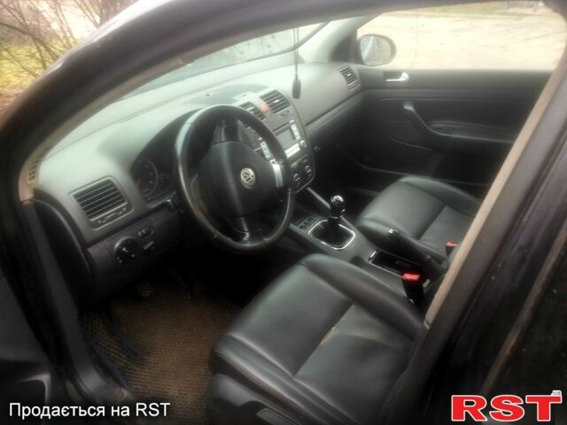 Черный Фольксваген Гольф, объемом двигателя 1.6 л и пробегом 178 тыс. км за 4200 $, фото 4 на Automoto.ua