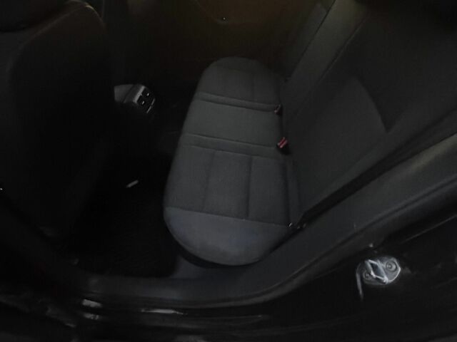 Чорний Фольксваген Гольф, об'ємом двигуна 1.6 л та пробігом 298 тис. км за 4800 $, фото 7 на Automoto.ua