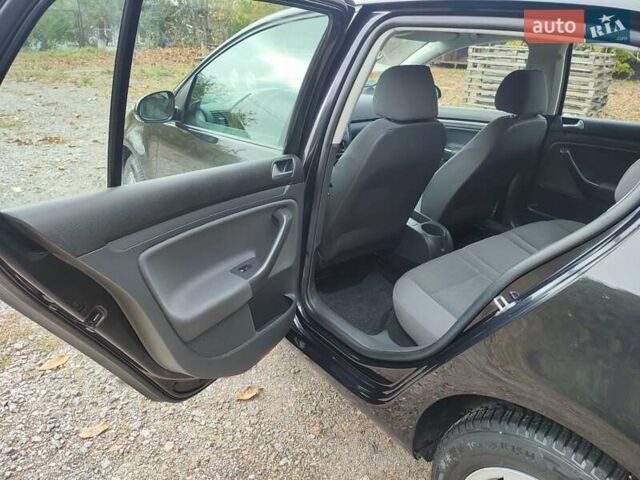 Фольксваген Гольф 2007 у Ямпіль на Automoto.ua Чорний Фольксваген Гольф, об'ємом двигуна 1.6 л та пробігом 189 тис. км за 6199 $, фото 8 на Automoto.ua