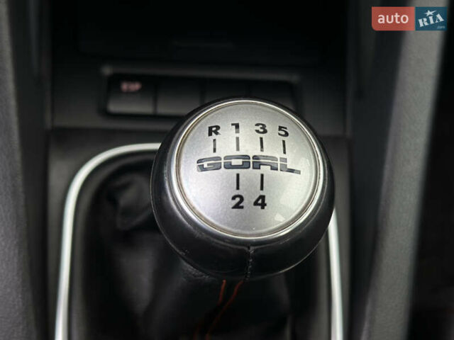 Черный Фольксваген Гольф, объемом двигателя 1.4 л и пробегом 191 тыс. км за 5550 $, фото 11 на Automoto.ua