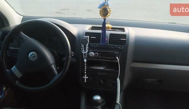 Черный Фольксваген Гольф, объемом двигателя 1.6 л и пробегом 222 тыс. км за 6100 $, фото 3 на Automoto.ua