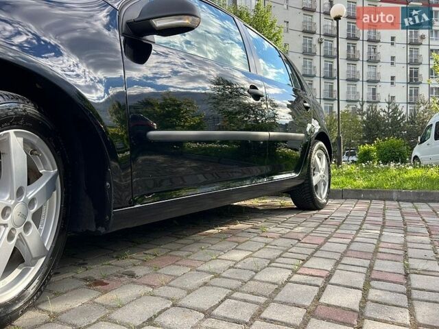 Черный Фольксваген Гольф, объемом двигателя 1.6 л и пробегом 232 тыс. км за 6850 $, фото 12 на Automoto.ua