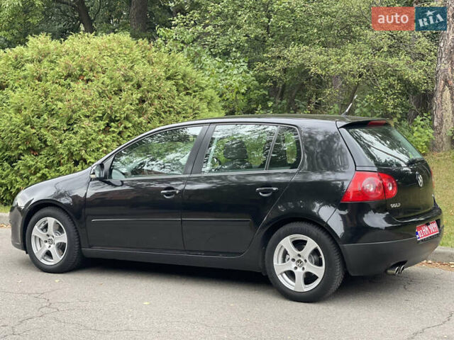 Черный Фольксваген Гольф, объемом двигателя 1.4 л и пробегом 217 тыс. км за 7750 $, фото 5 на Automoto.ua