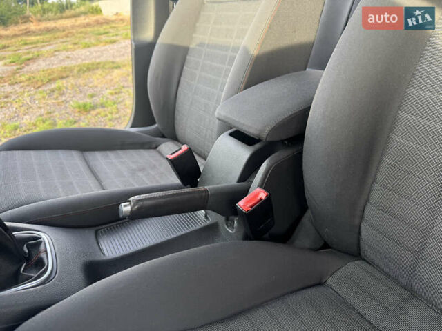 Чорний Фольксваген Гольф, об'ємом двигуна 1.6 л та пробігом 194 тис. км за 6350 $, фото 44 на Automoto.ua