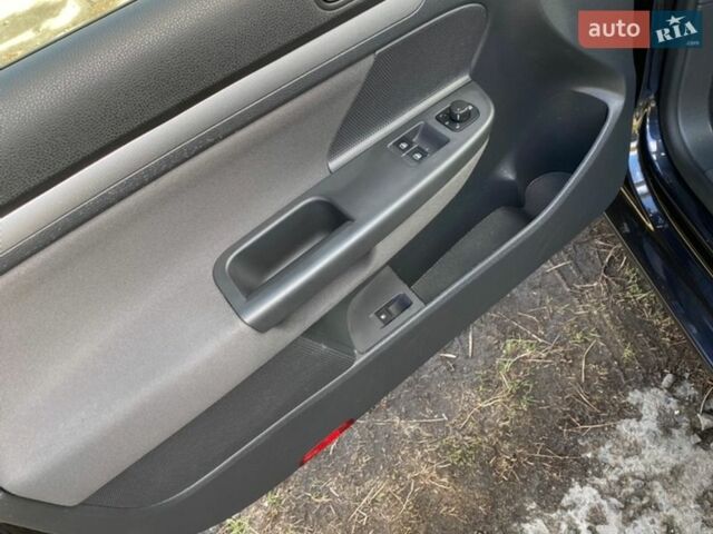 Черный Фольксваген Гольф, объемом двигателя 1.4 л и пробегом 160 тыс. км за 5800 $, фото 11 на Automoto.ua