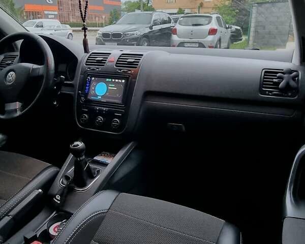 Чорний Фольксваген Гольф, об'ємом двигуна 1.6 л та пробігом 184 тис. км за 5500 $, фото 2 на Automoto.ua