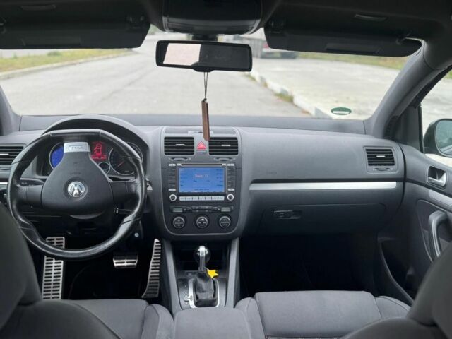 Черный Фольксваген Гольф, объемом двигателя 2 л и пробегом 257 тыс. км за 7900 $, фото 6 на Automoto.ua