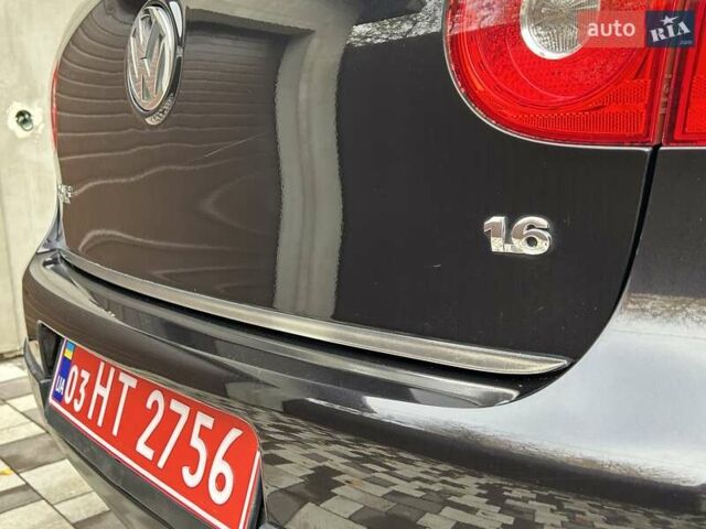 Черный Фольксваген Гольф, объемом двигателя 1.6 л и пробегом 196 тыс. км за 6200 $, фото 43 на Automoto.ua