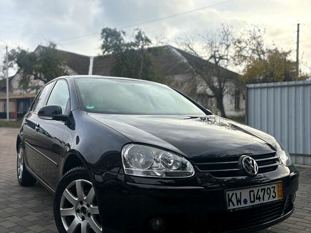 Черный Фольксваген Гольф, объемом двигателя 1.6 л и пробегом 215 тыс. км за 6500 $, фото 1 на Automoto.ua